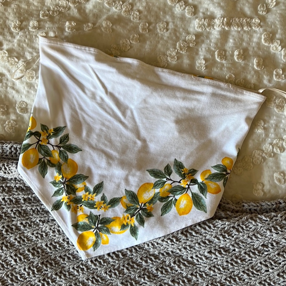 Lemon bandana crop